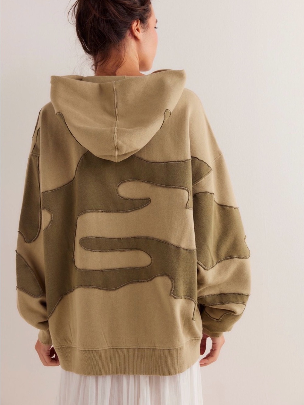 We The Free It’s A Vibe Camo Hoodie - Picture 2 of 9